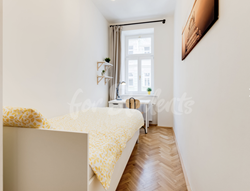 Newly reconstructed rooms available in student house in Řehořova street, Prague - Snimek-obrazovky-2024-07-17-v 16-39-07